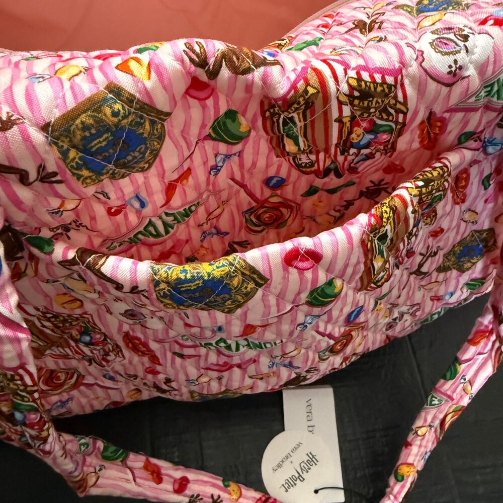 Vera Bradley Harry Potter Honeydukes Duffel Bag Travel Weekend Candy Pink - Picture 7 of 13